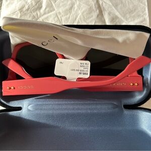 Gucci Women's Pink Sunglasses